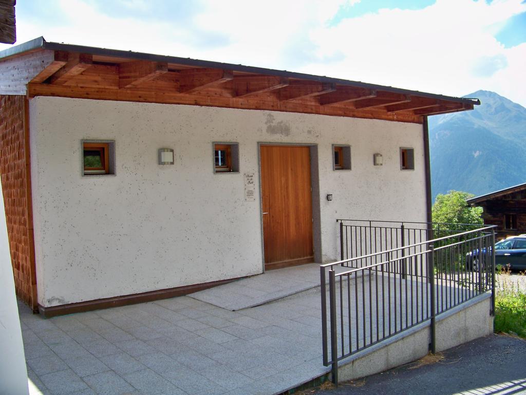 Gaestehaus Bichl Umhausen Bagian luar foto