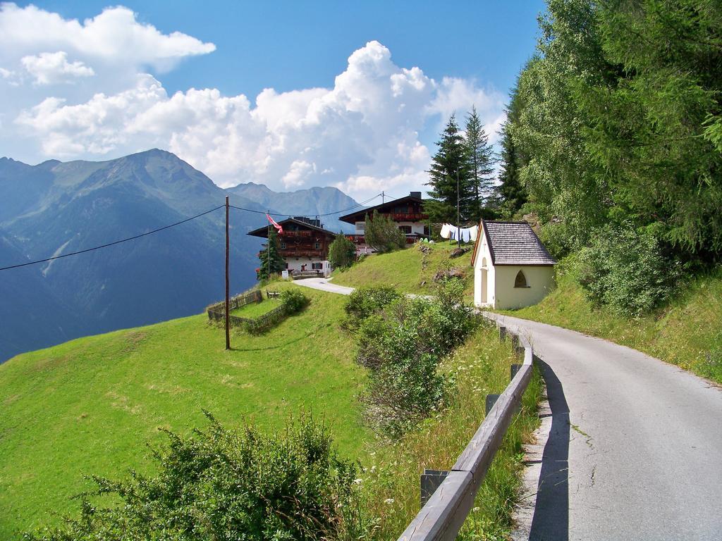 Gaestehaus Bichl Umhausen Bagian luar foto
