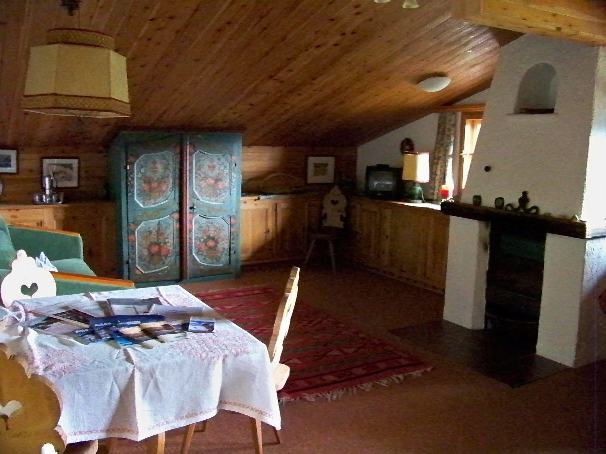 Gaestehaus Bichl Umhausen Bagian luar foto